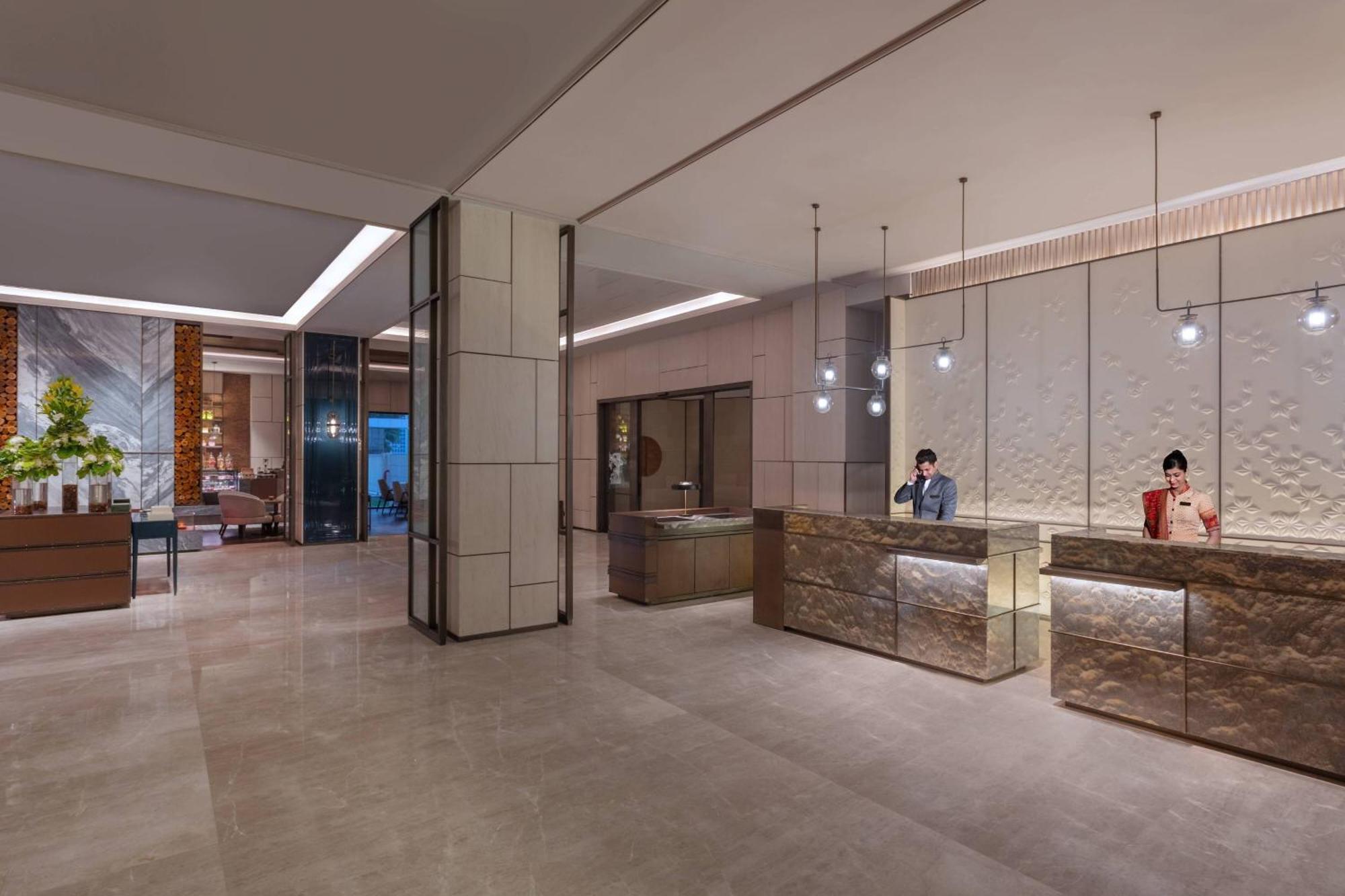 Surat Marriott Hotel Eksteriør bilde