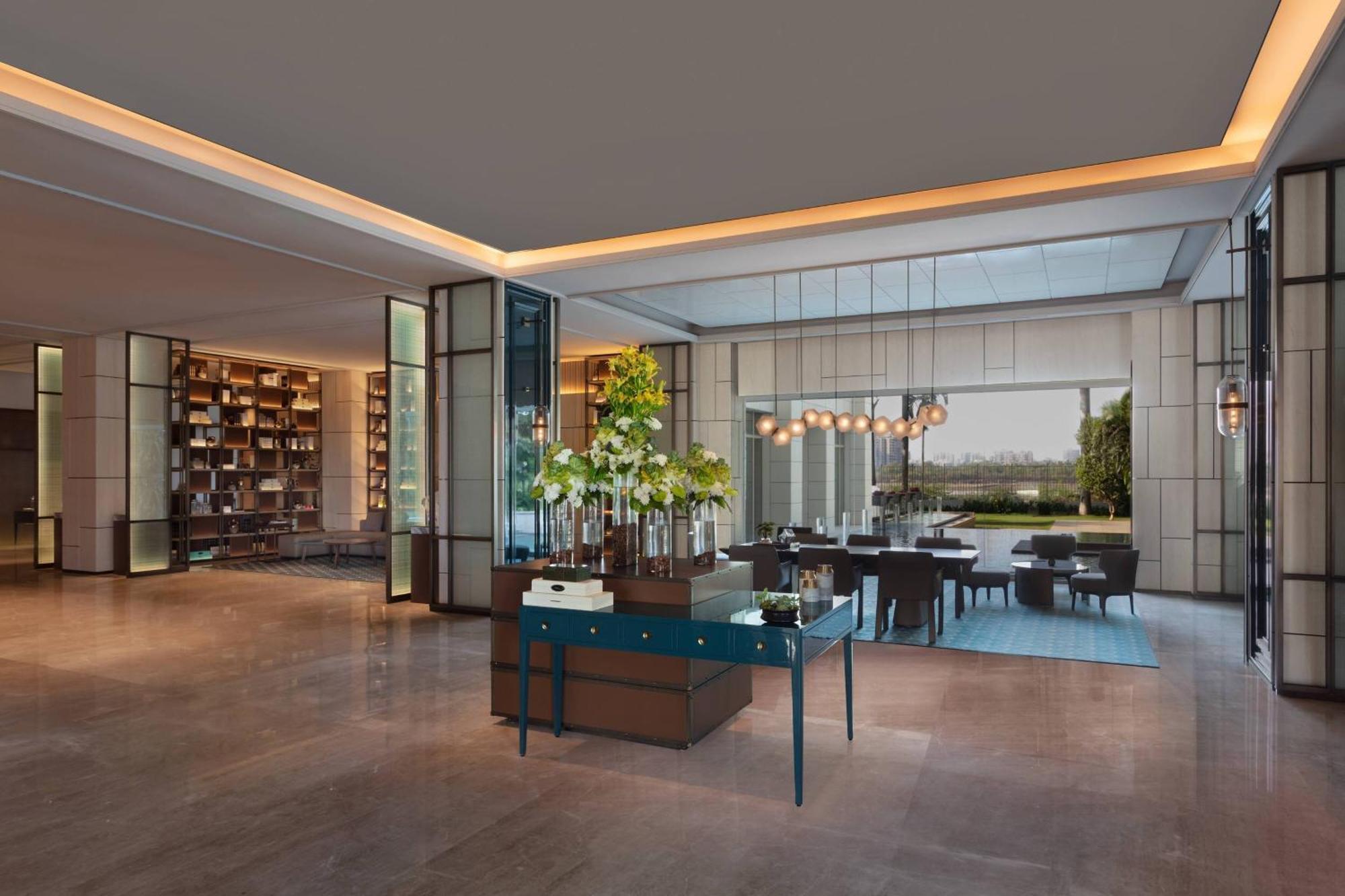 Surat Marriott Hotel Eksteriør bilde