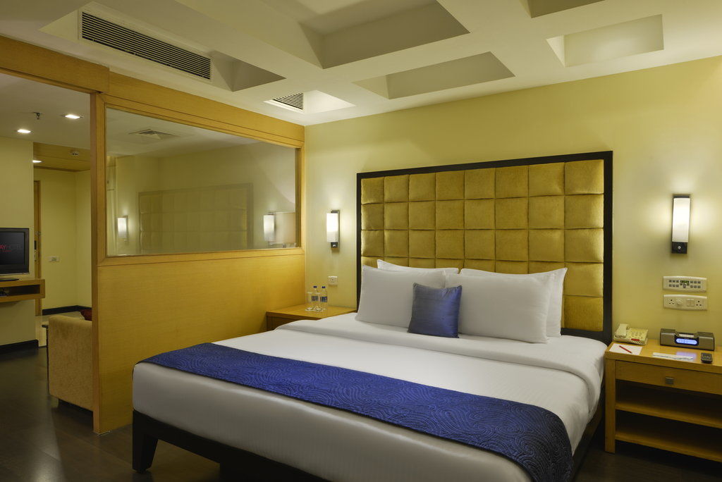Surat Marriott Hotel Eksteriør bilde